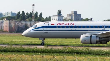 Embraer Jet uçak yakın çekim görünümü