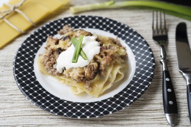 Mantarlı biftek lazanya