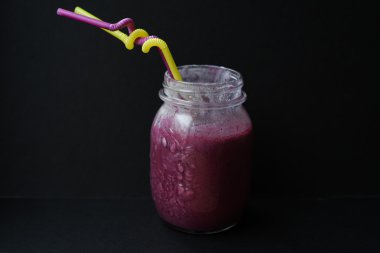 Çilek ve muz milkshake