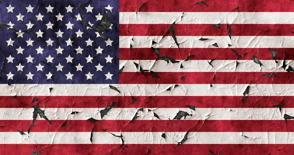 Bandeira americana rachada pintada na parede. Bandeira nacional Grunge — Fotografia de Stock