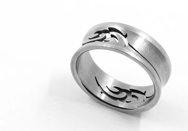 Ring aus rostfreiem Stahl — Stockfoto