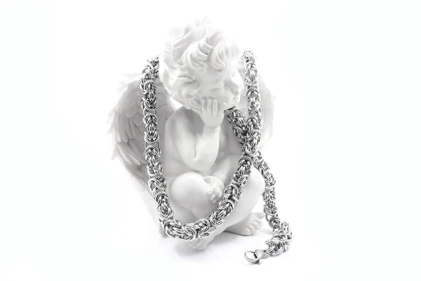 Ожерелье из нержавеющей стали, королевское плетеное ожерелье с ангелом — стоковое фото
