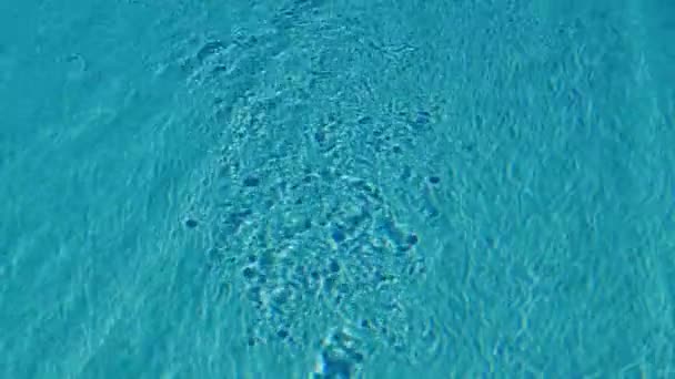 Bulles Vagues Sur Eau Turquoise Piscine — Video