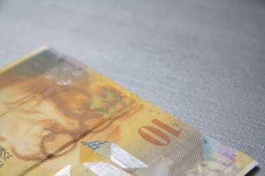 İsviçre banknotları. Gümüş arkaplanda 10 frank ayrıntı