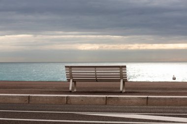 Sahildeki bank manzarası, Güzel, Alpes-Maritimes, Fransa
