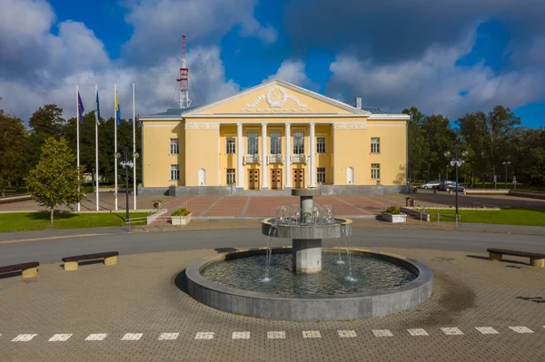 Luftaufnahme Des Brunnens Und Des Kulturzentrums Kohtla Jarve Konzertsaal Erbaut — Stockfoto