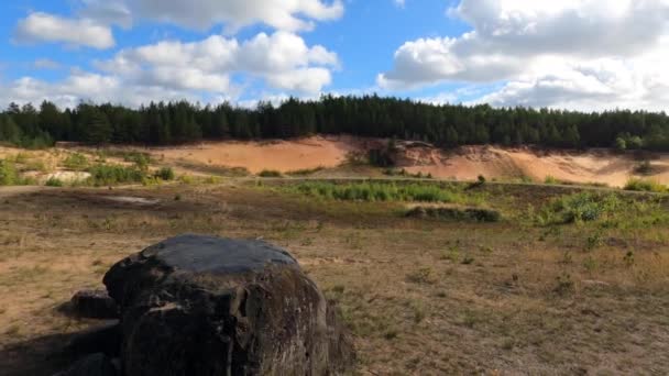 Pohled Oblast Kamenolomu Piuse Písečné Duny Jeskyní Piusa Jižním Estonsku — Stock video