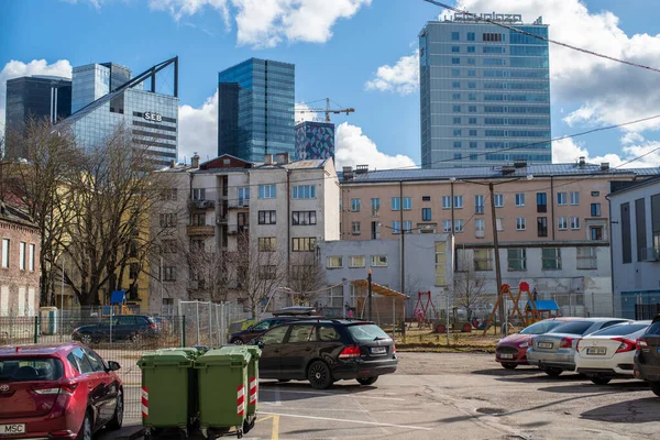 Typischer Innenhof Eines Mehrfamilienhauses Stadtzentrum Von Tallinn Estnisch Kesklinn Moderne — Stockfoto