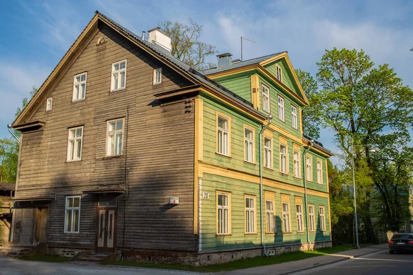 Belle Vieille Maison Bois Sur Rue Veski Par Une Soirée — Photo