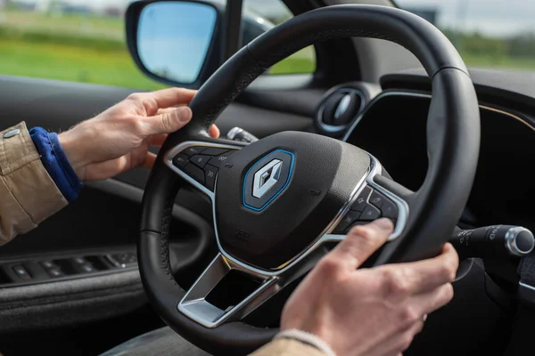 Nowe Wnętrze Renault Zoe 2021 Napędem Elektrycznym Kierownica Trzymająca Kierownicę — Zdjęcie stockowe