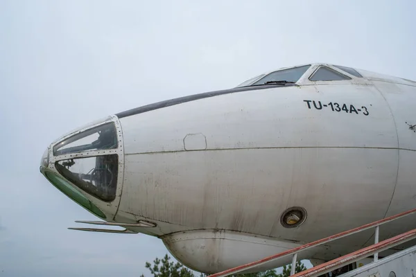 Nos Samolotu Pasażerskiego Tupolev 134A Estońskim Muzeum Lotnictwa Pochmurny Letni — Zdjęcie stockowe