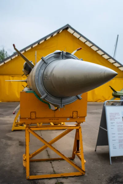 Советская Теперь Российская Зенитная Ракета 9М8 Круг Автомобильной Системы Пво — стоковое фото