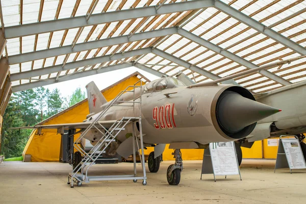 Myśliwiec Mig 21Bis Estońskim Muzeum Lotnictwa — Zdjęcie stockowe