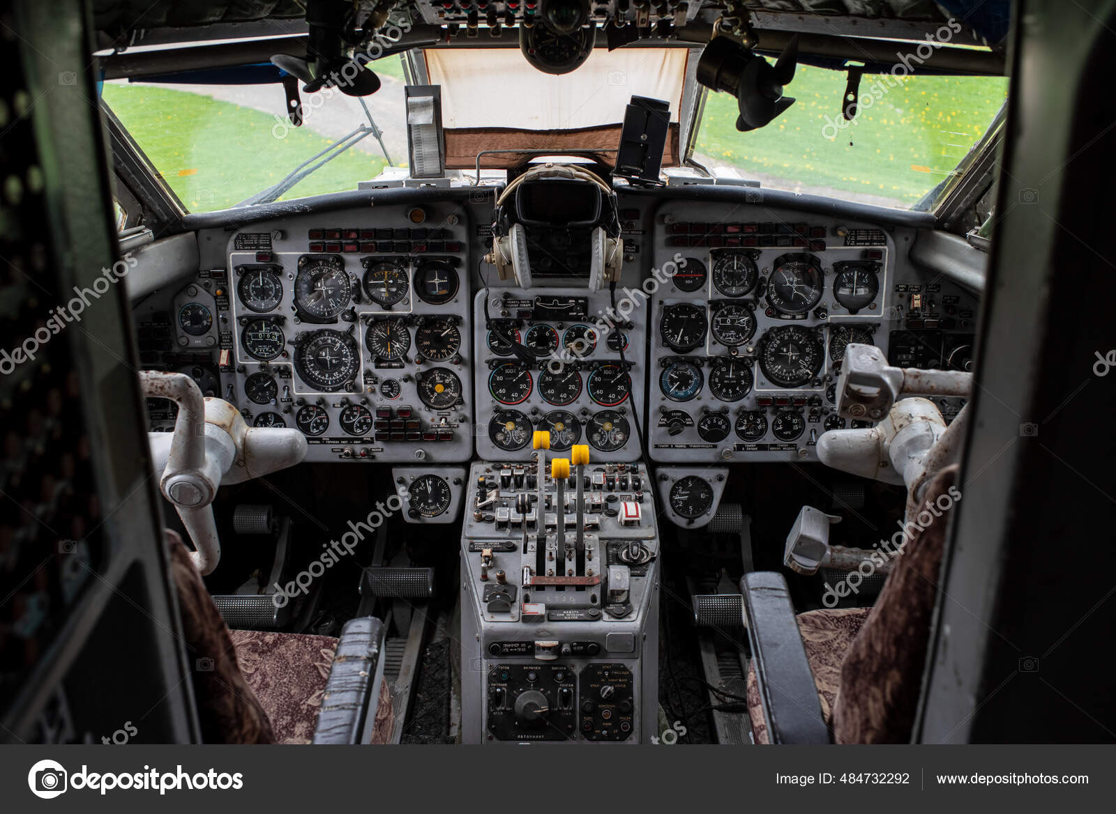 Yak 40 cockpit discountable price brunofuga adv br