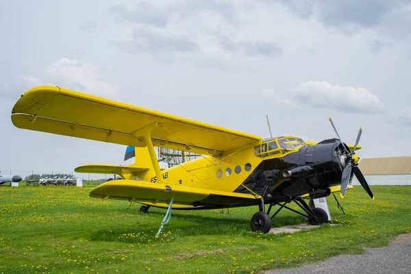 Samolot Pasażerski Antonov Estońskim Muzeum Lotnictwa — Zdjęcie stockowe