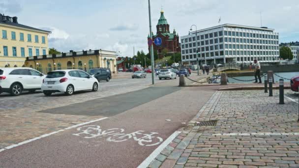 Paisaje Urbano Helsinki Tráfico Cerca Del Kauppatori Eng Plaza Del — Vídeos de Stock