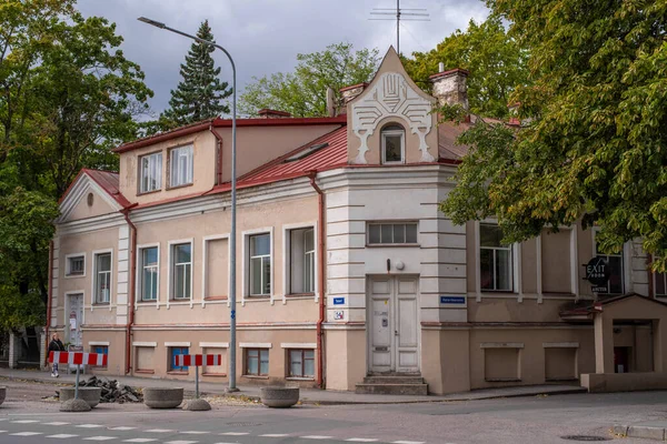 Edifício Apartamentos Históricos Rua Tatari Dia Ensolarado Outono Tallinn Centro — Fotografia de Stock