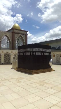 Endonezya 'daki Cami Çevresinde Küçük Kabe