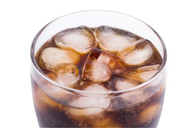 Cam ile Coca ve takılır buz bir