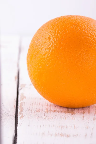 テーブルの上の Chpely オレンジ — ストック写真