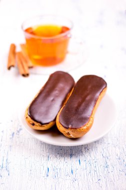 Çay, kek, tarçın eklerleri,