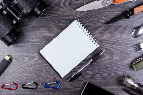 Turistik şeyler, bıçak, fenerler, alan-gözlük, Avcı kısa namlulu