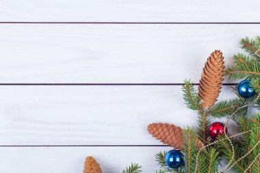 Köknar ağacı takı 