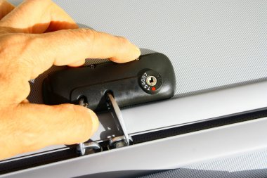 Kilit, kod, Bagaj güvenliği