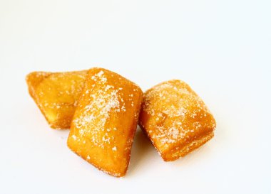 Fransız çörekler , kızarmış , izole , beyaz arka plan üzerinde