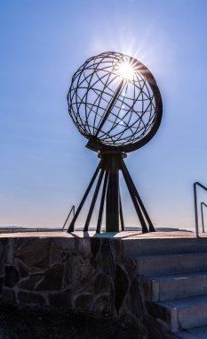 Nordkapp küre heykel