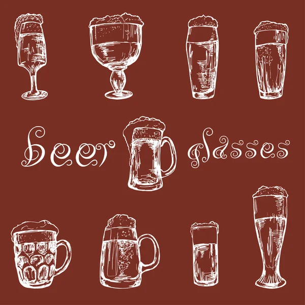 Différents verres de bière dessinés à la main — Image vectorielle
