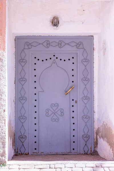 Colorato Porta Ingresso Artificiale Maroccotradizionale Porta Ingresso Acciaio Decorato Artigiano — Foto Stock