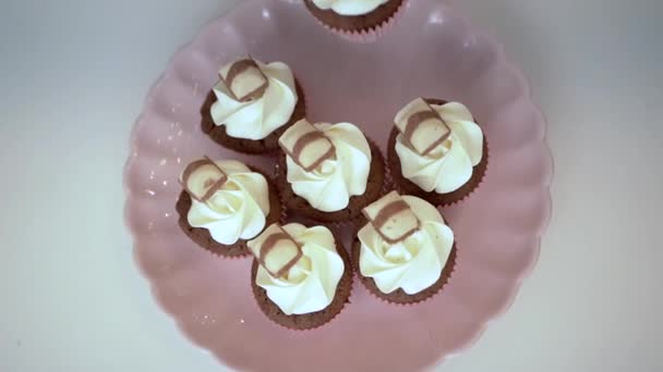 Crop Anonymous Female Confectioner Putting Delectable Chocolate Cupcakes Whipped Cream — Vídeos de Stock