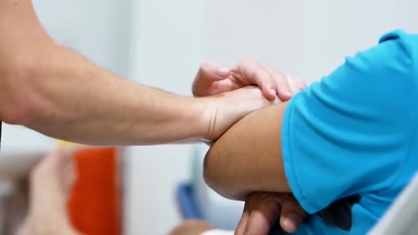 Cropped Unrecognizable Man Pinching Rubbing Elbow Crop Patient Recovery Therapy — Stock Video