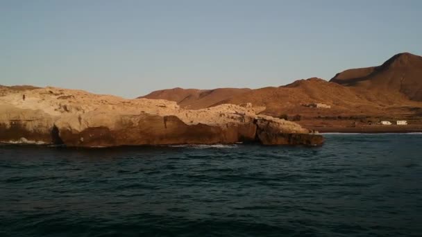 Spectacular View Calm Sea Clear Turquoise Water Rocky Coastline — Vídeo de Stock