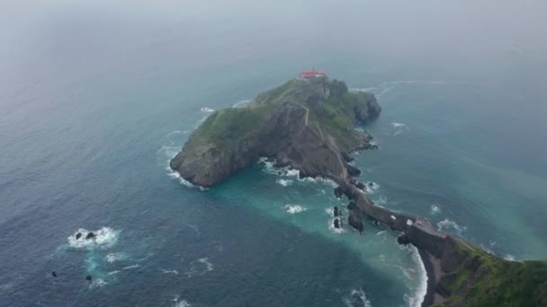 Drone View Paving Stone Way Leading Stone Bridge Ridge Rocky — Vídeos de Stock