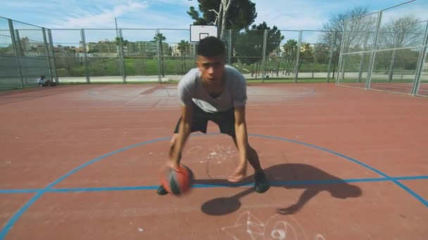 Tracking Shot African American Sportsman Starting Dribble Ball Trying Perform — Stock Video