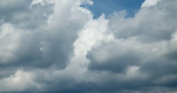 Time Lapse View Fluffy White Clouds Floating Blue Sky Sunny — Vídeo de Stock