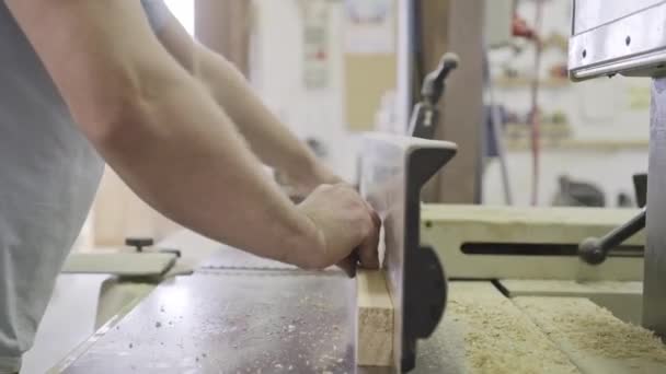 Houtbewerking Meten Zagen Van Hout Tijdens Het Knutselen Detail Met — Stockvideo