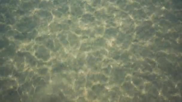 パナマボカス トロ島の海と砂の床の波の上から — ストック動画