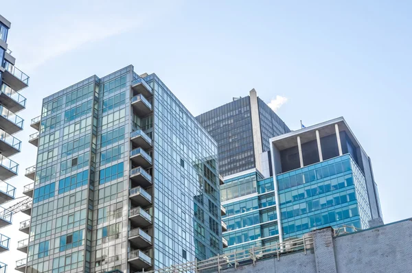 Condo buildings in downtown Montreal — Stock Photo, Image