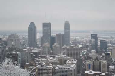 Montreal şehir merkezinde kar