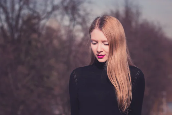 blondy kız