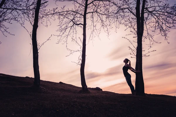 Pôr do sol menina — Fotografia de Stock