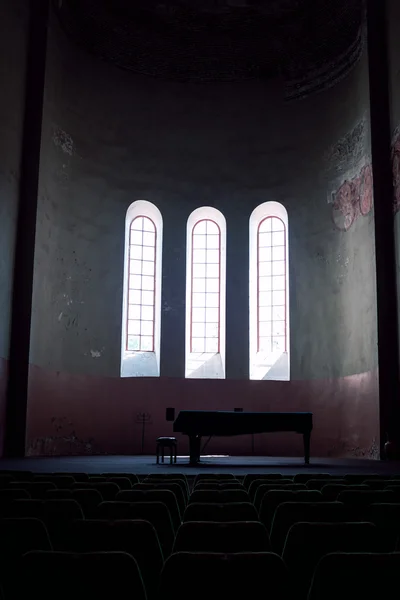 Grand piano silhouette — Stock Photo, Image