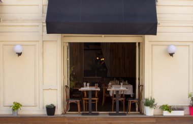 eski şeritte rahat kafe