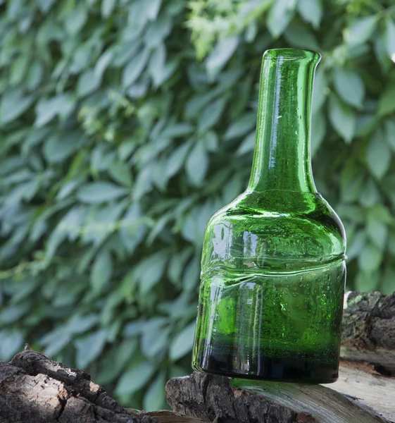 Botol antik dari kaca hijau — Stok Foto