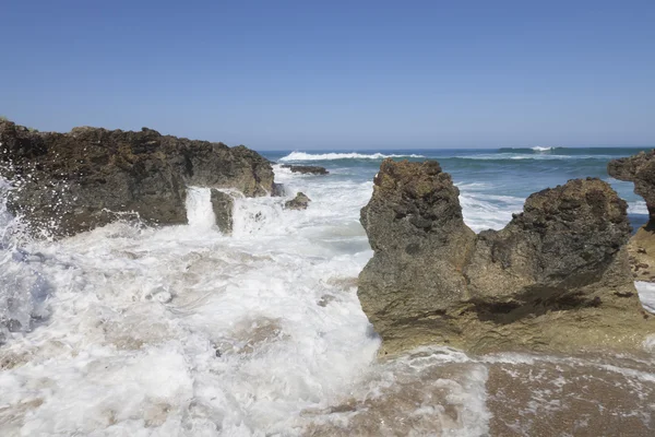 Mavi gökyüzü ve deniz — Stok fotoğraf