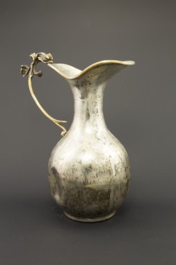 Gümüş Antika sürahi yaptı 