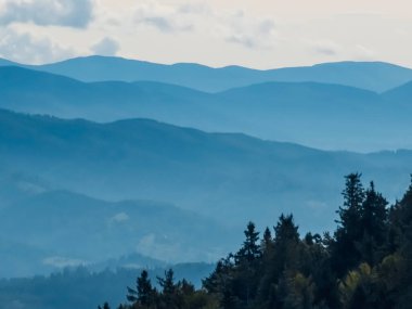 Dağların güzel manzarası. Seyahat